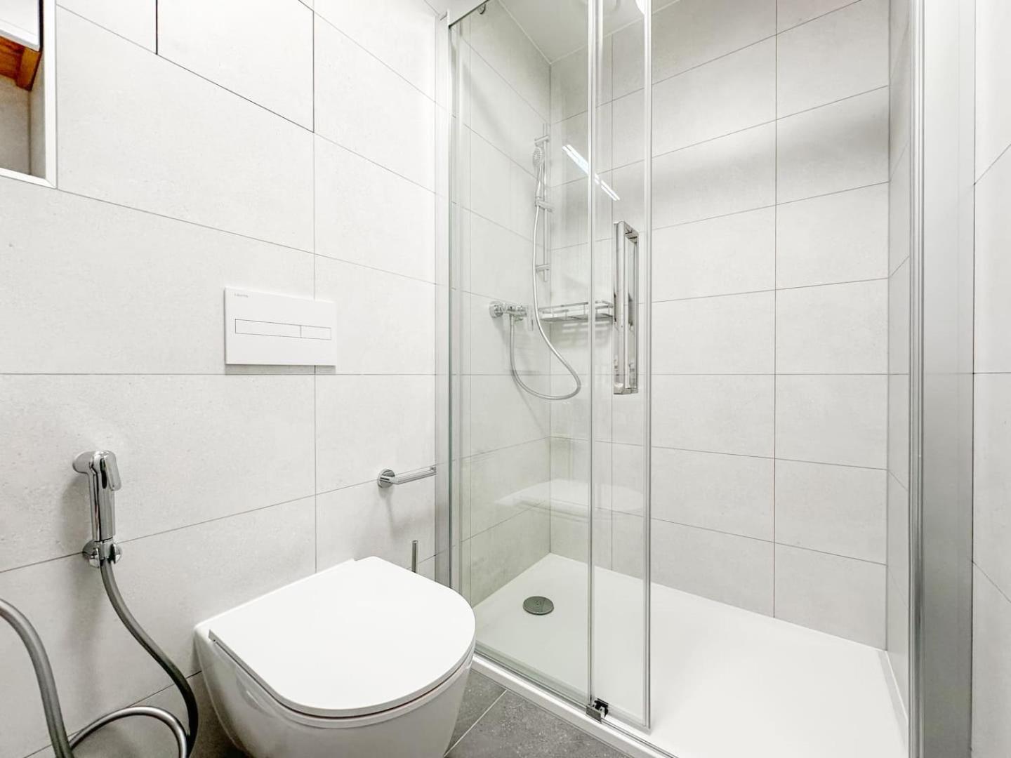 Real Living By Refa Balcony Retreat 91 Prague